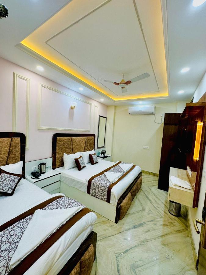 Hotel Samrat Residency 10 Mints Walking Distance Nizamuddin Railway Station Нью-Дели Экстерьер фото