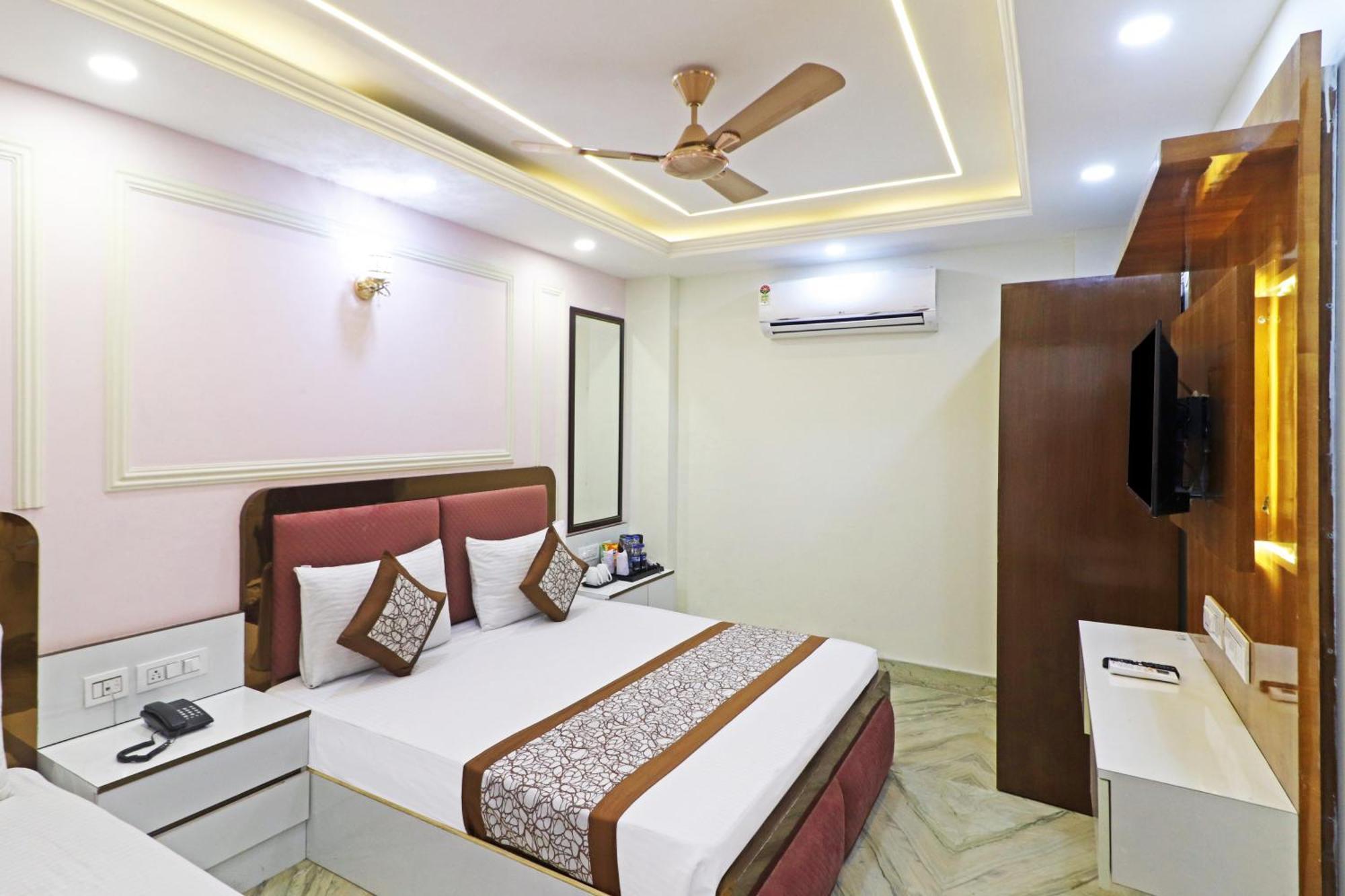 Hotel Samrat Residency 10 Mints Walking Distance Nizamuddin Railway Station Нью-Дели Экстерьер фото