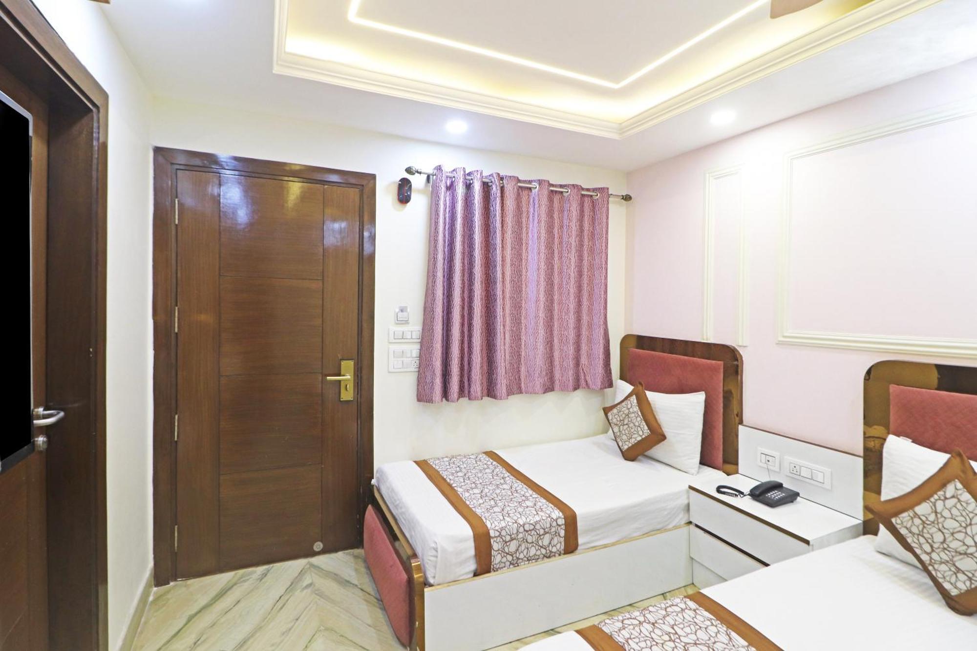 Hotel Samrat Residency 10 Mints Walking Distance Nizamuddin Railway Station Нью-Дели Экстерьер фото