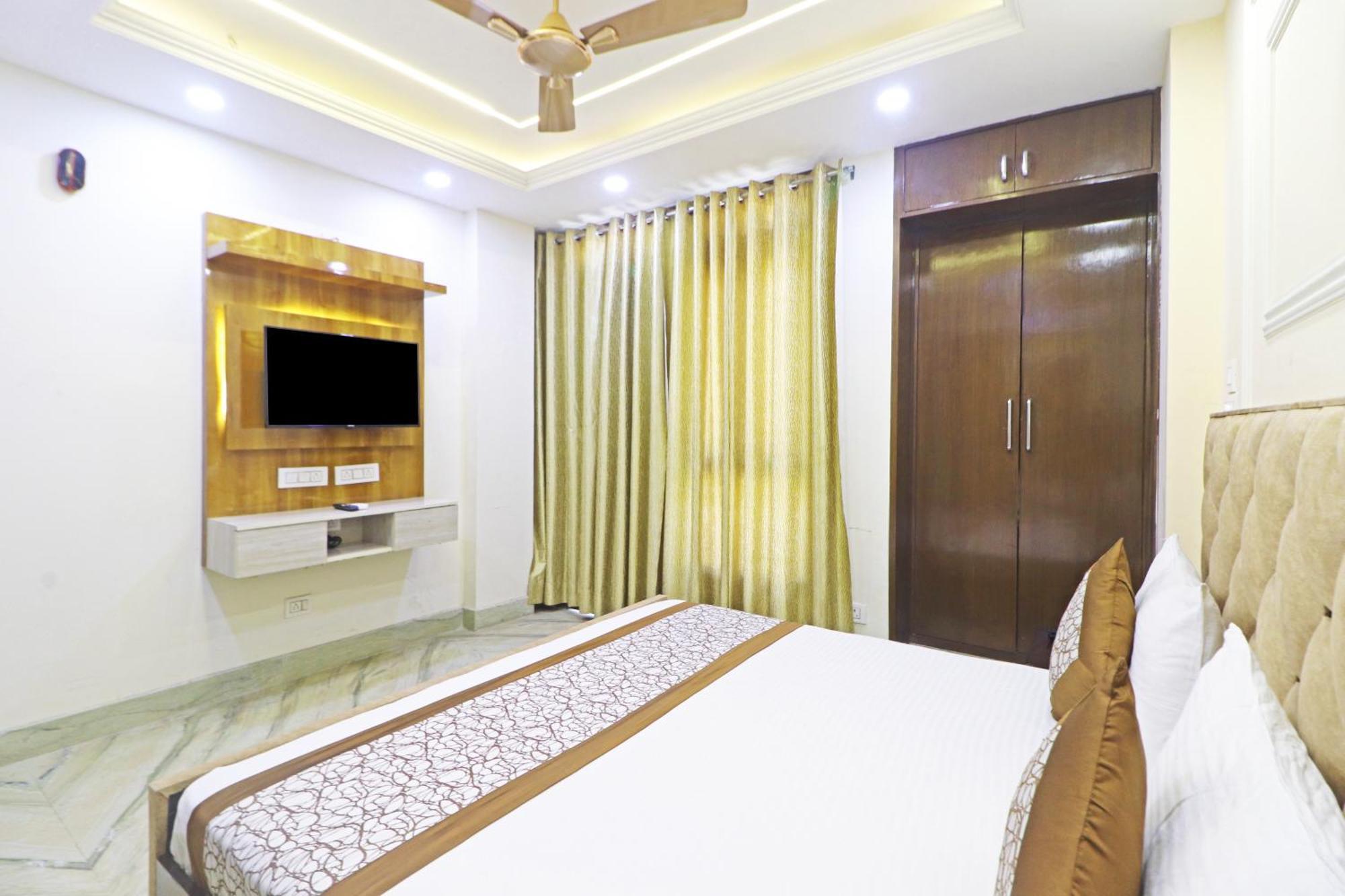 Hotel Samrat Residency 10 Mints Walking Distance Nizamuddin Railway Station Нью-Дели Экстерьер фото