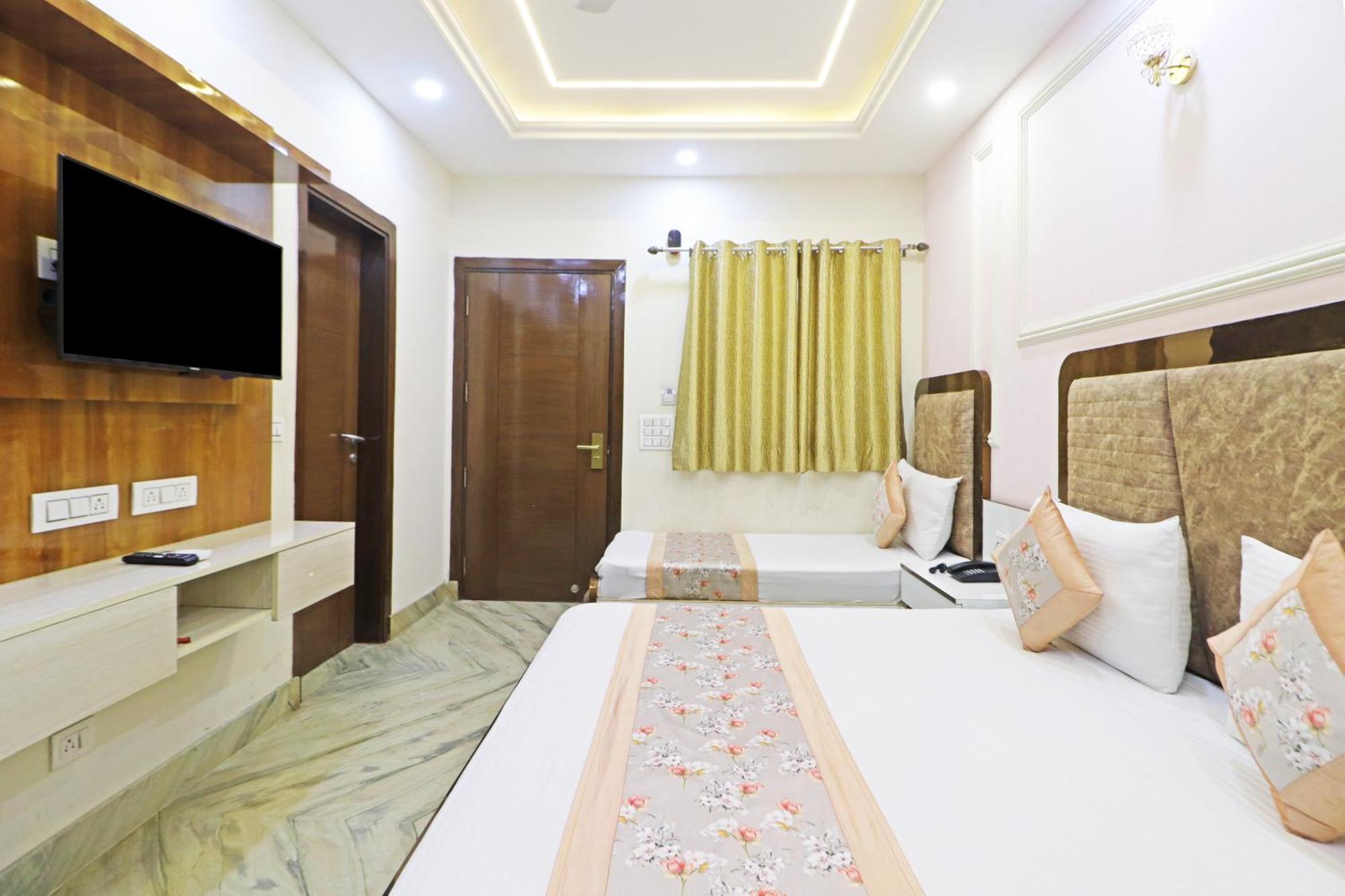 Hotel Samrat Residency 10 Mints Walking Distance Nizamuddin Railway Station Нью-Дели Экстерьер фото