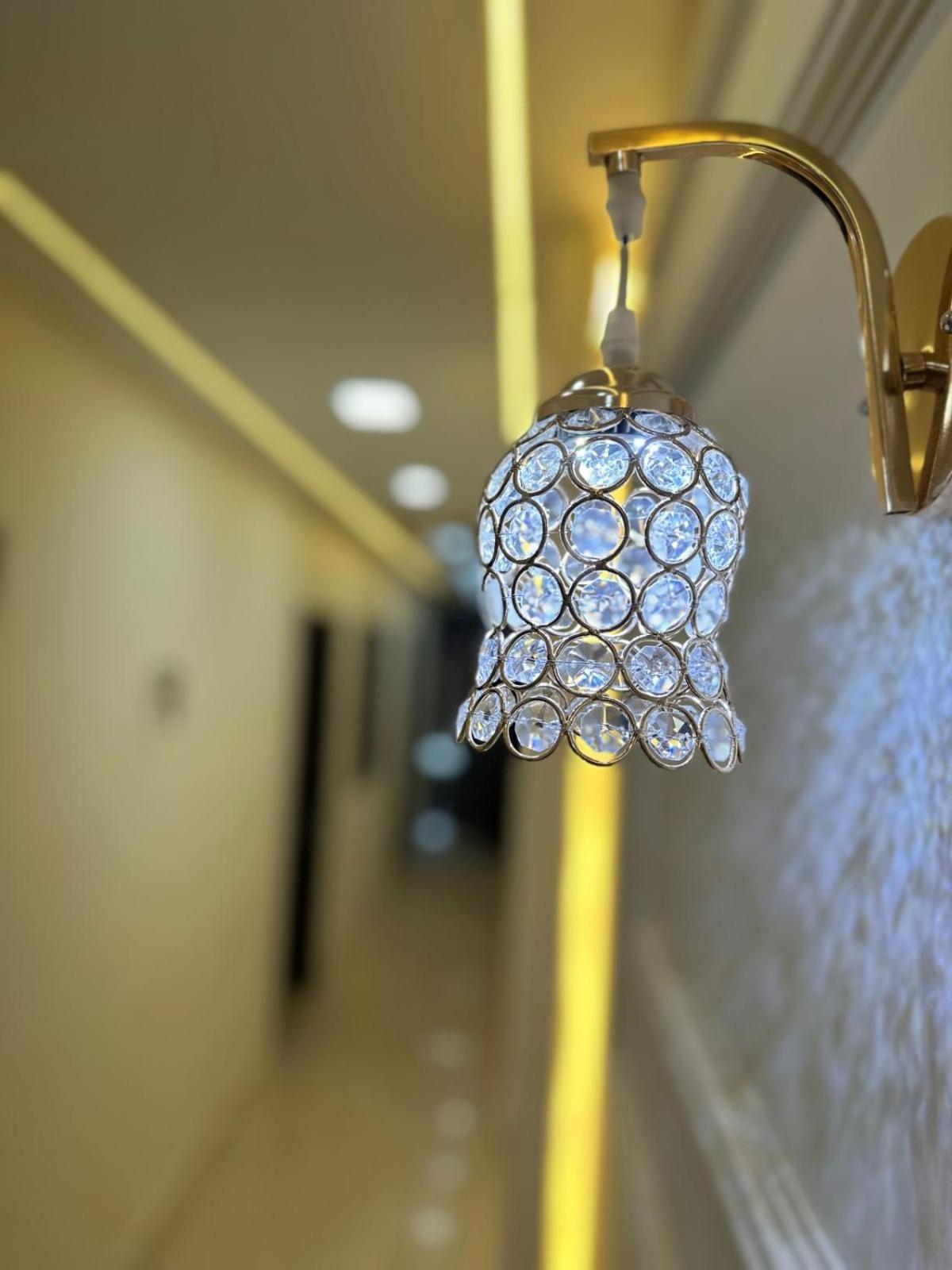 Hotel Samrat Residency 10 Mints Walking Distance Nizamuddin Railway Station Нью-Дели Экстерьер фото